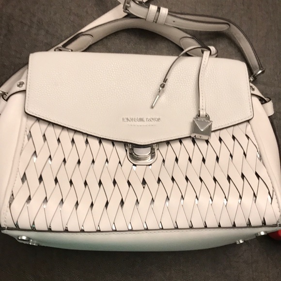Michael Kors Handbags - Authentic Michael Kors White Leather crossbody